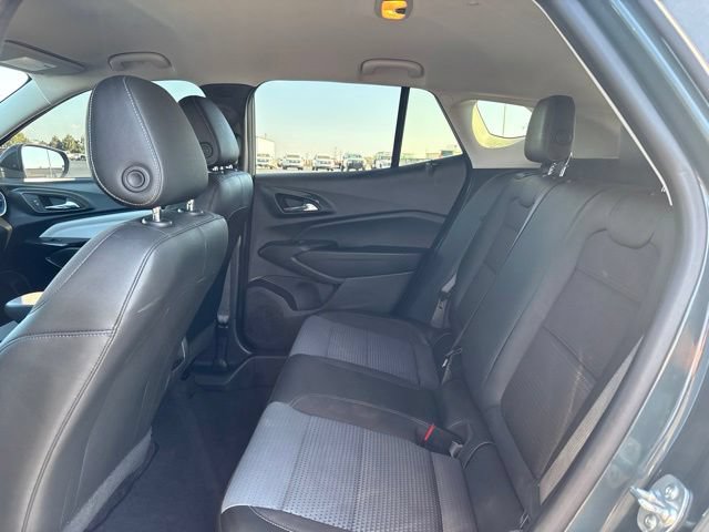 Used 2025 Chevrolet Trax LT FWD image 17