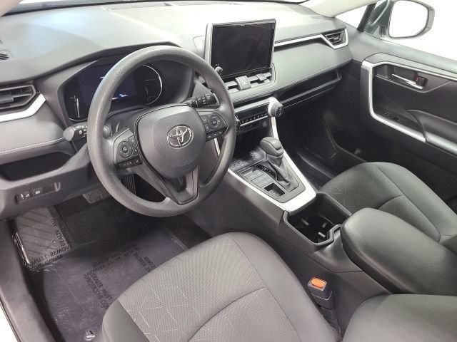 Used 2024 Toyota RAV4 XLE AWD/4WD image 20