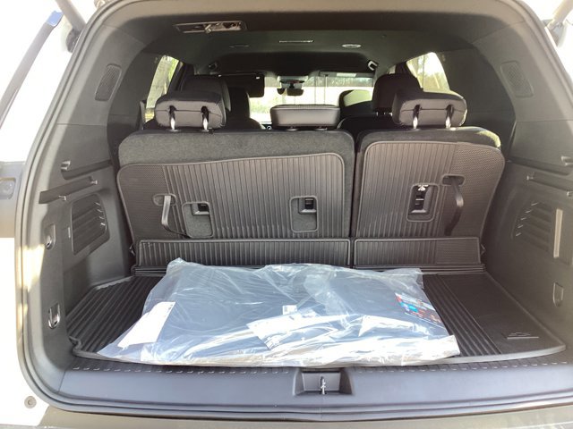 New 2026 Chevrolet Traverse LT w/ Midnight/Sport Edition image 15