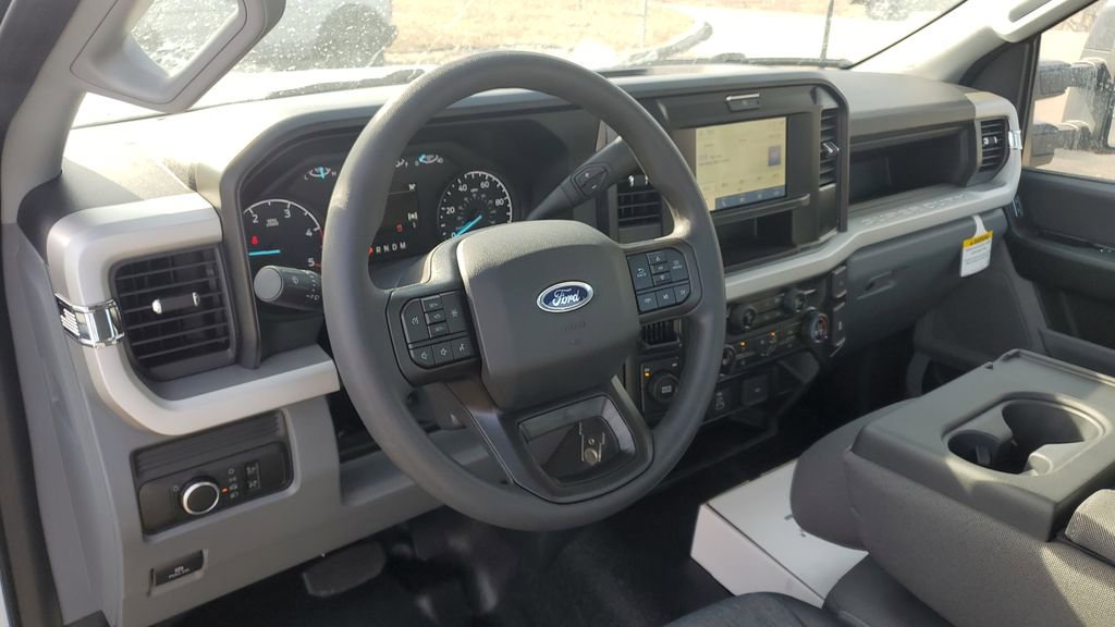 New 2026 Ford F550 4x4 Regular Cab Super Duty image 17