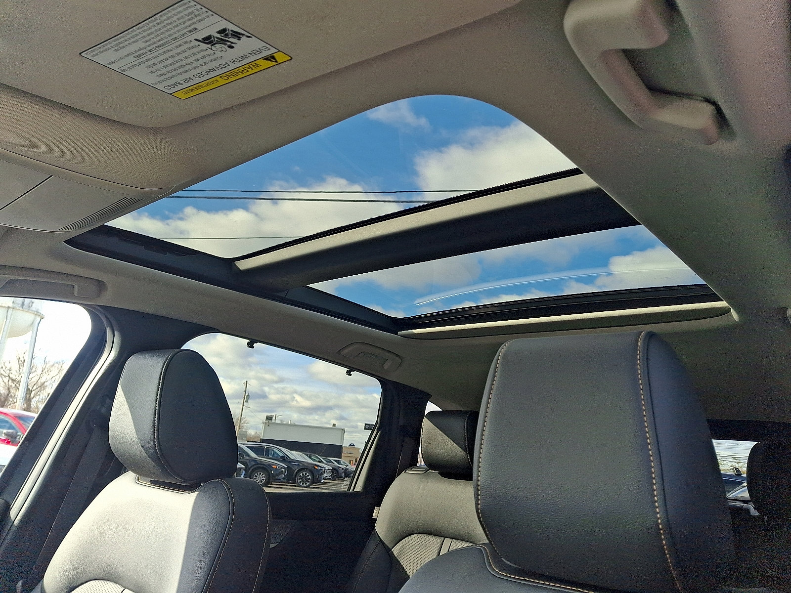 Certified 2024 MAZDA CX-90 Plug-In Hybrid w/ Premium Pkg image 17