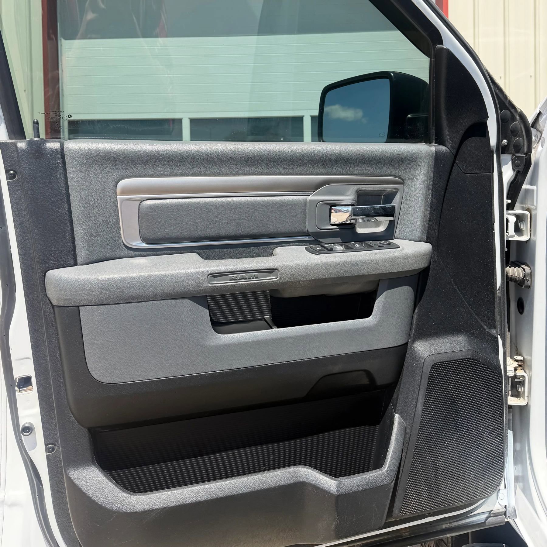 Used 2015 RAM 2500 Outdoorsman AWD/4WD image 4
