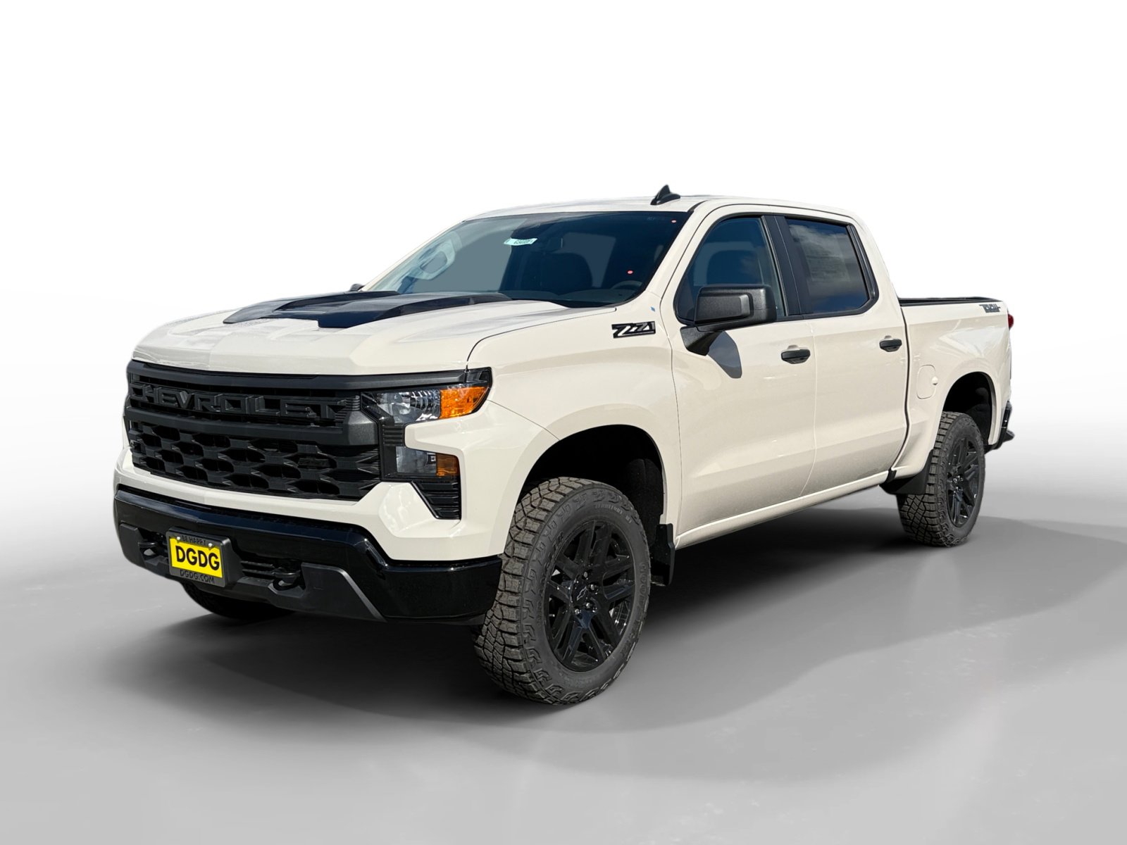 New 2026 Chevrolet Silverado 1500 Custom Trail Boss w/ Dark Appearance Package
