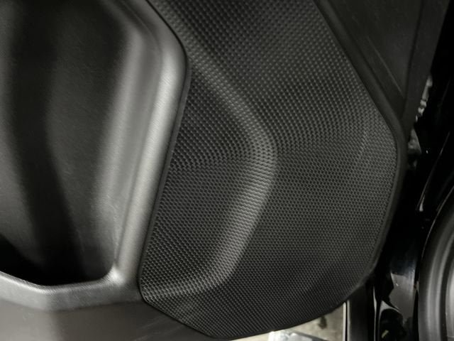 Certified 2024 GMC Canyon Denali image 25