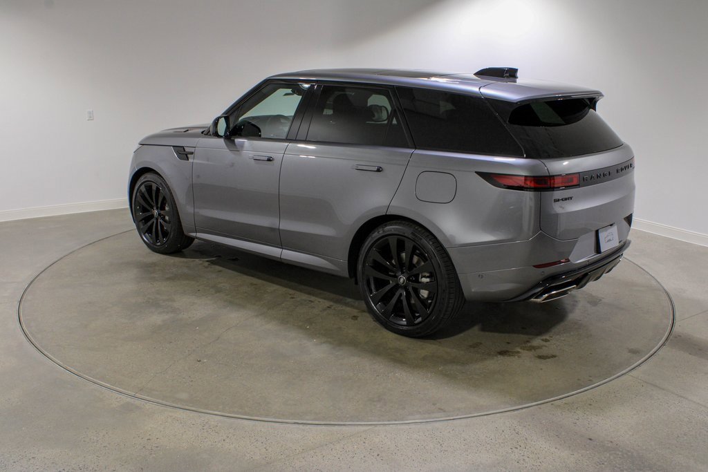 New 2025 Land Rover Range Rover Sport Dynamic SE image 3