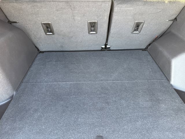 Used 2024 GMC Terrain SLE w/ Driver Convenience Package image 11