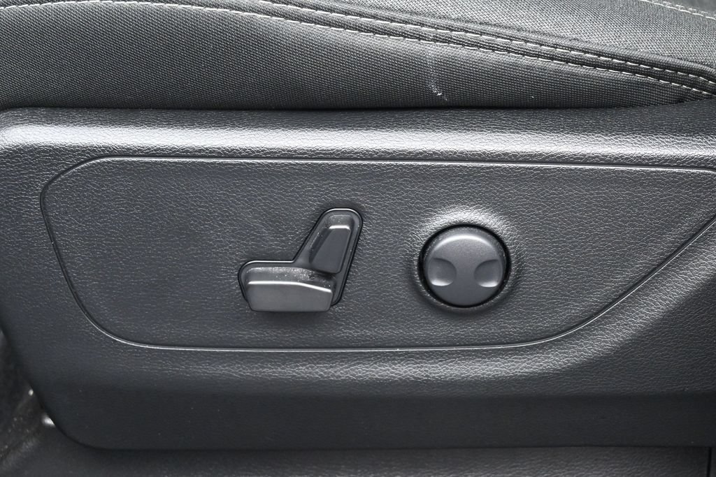 Used 2025 RAM 1500 Big Horn AWD/4WD image 12
