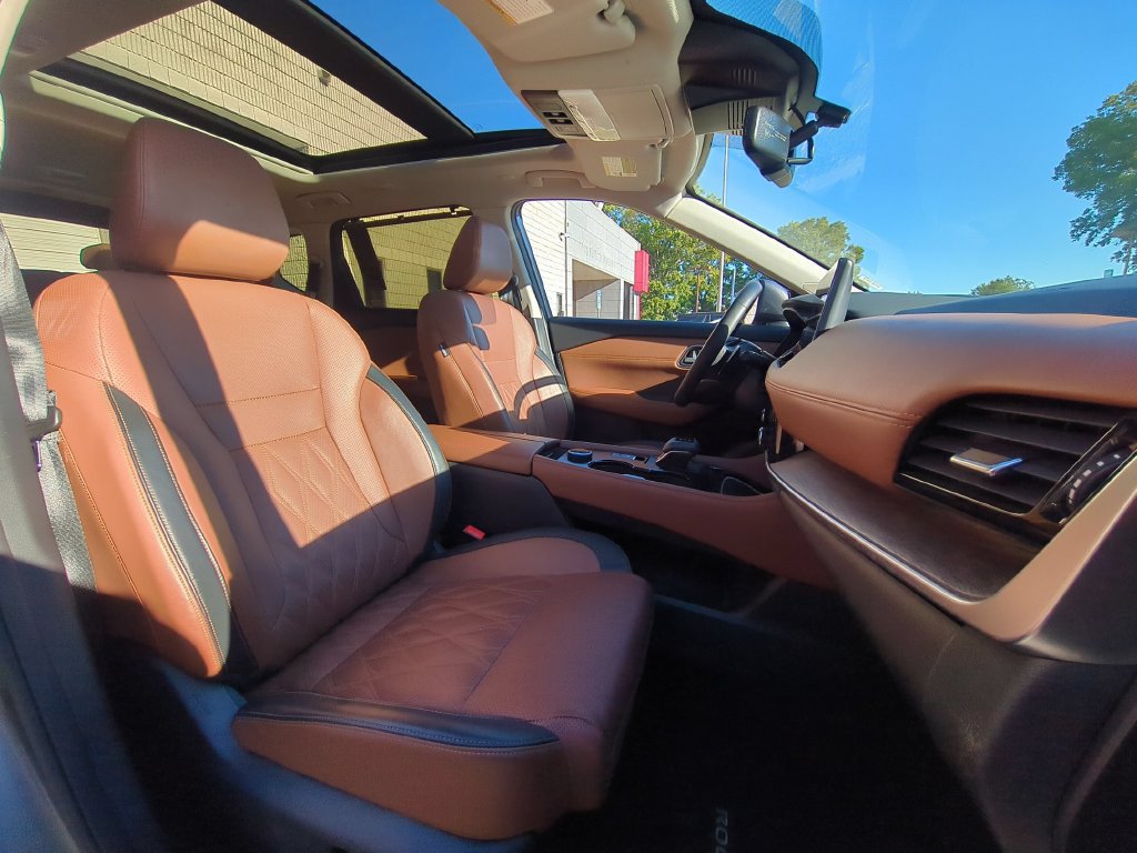 Used 2026 Nissan Rogue Platinum w/ Platinum Premium Package AWD/4WD image 31
