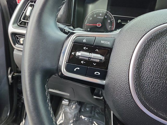Used 2023 Kia Sorento S image 23