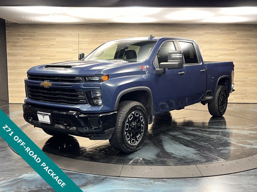 Used 2024 Chevrolet Silverado 2500 Custom w/ Custom Value Package image 5