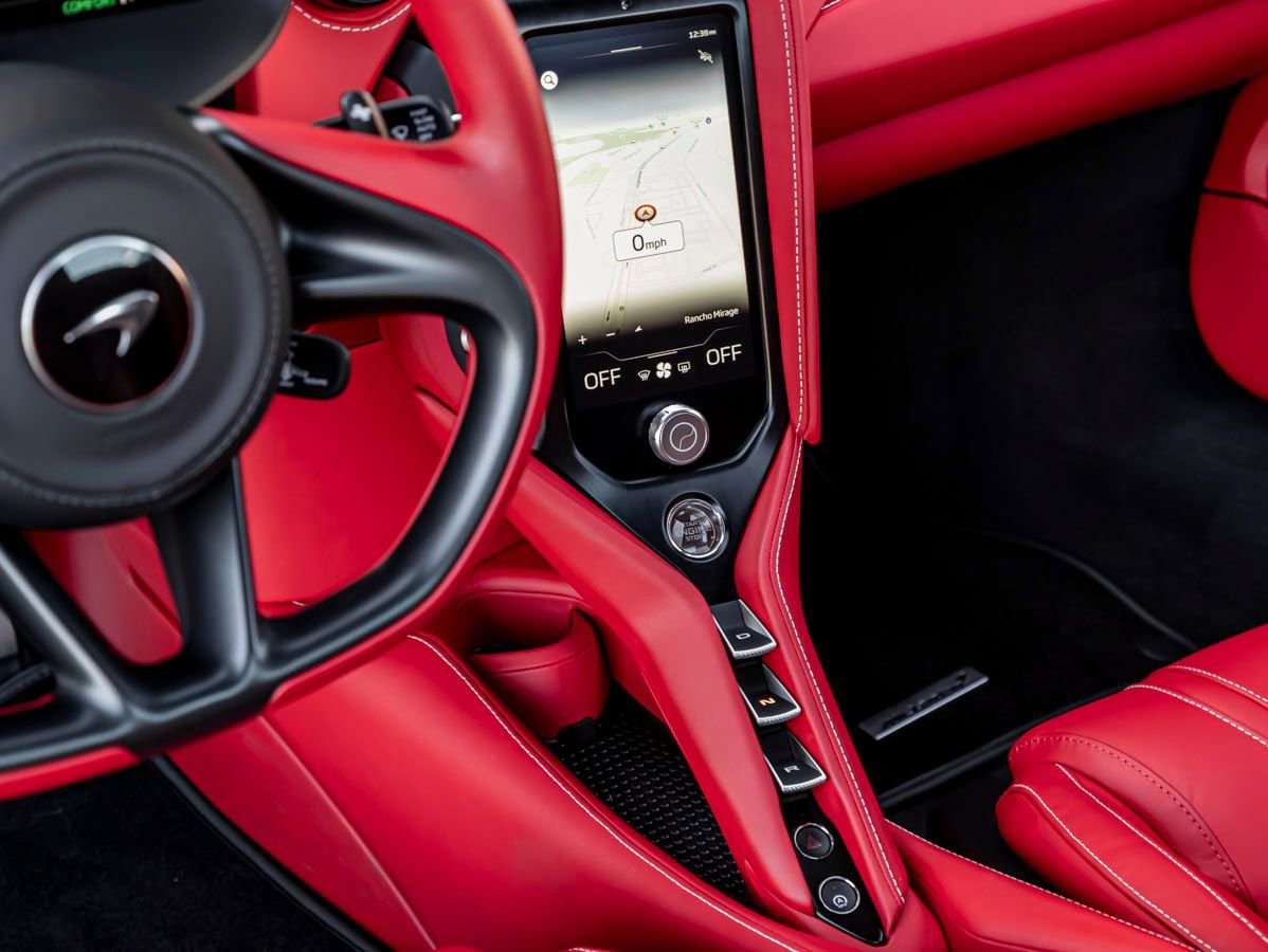 Used 2024 McLaren 750S Spider image 23