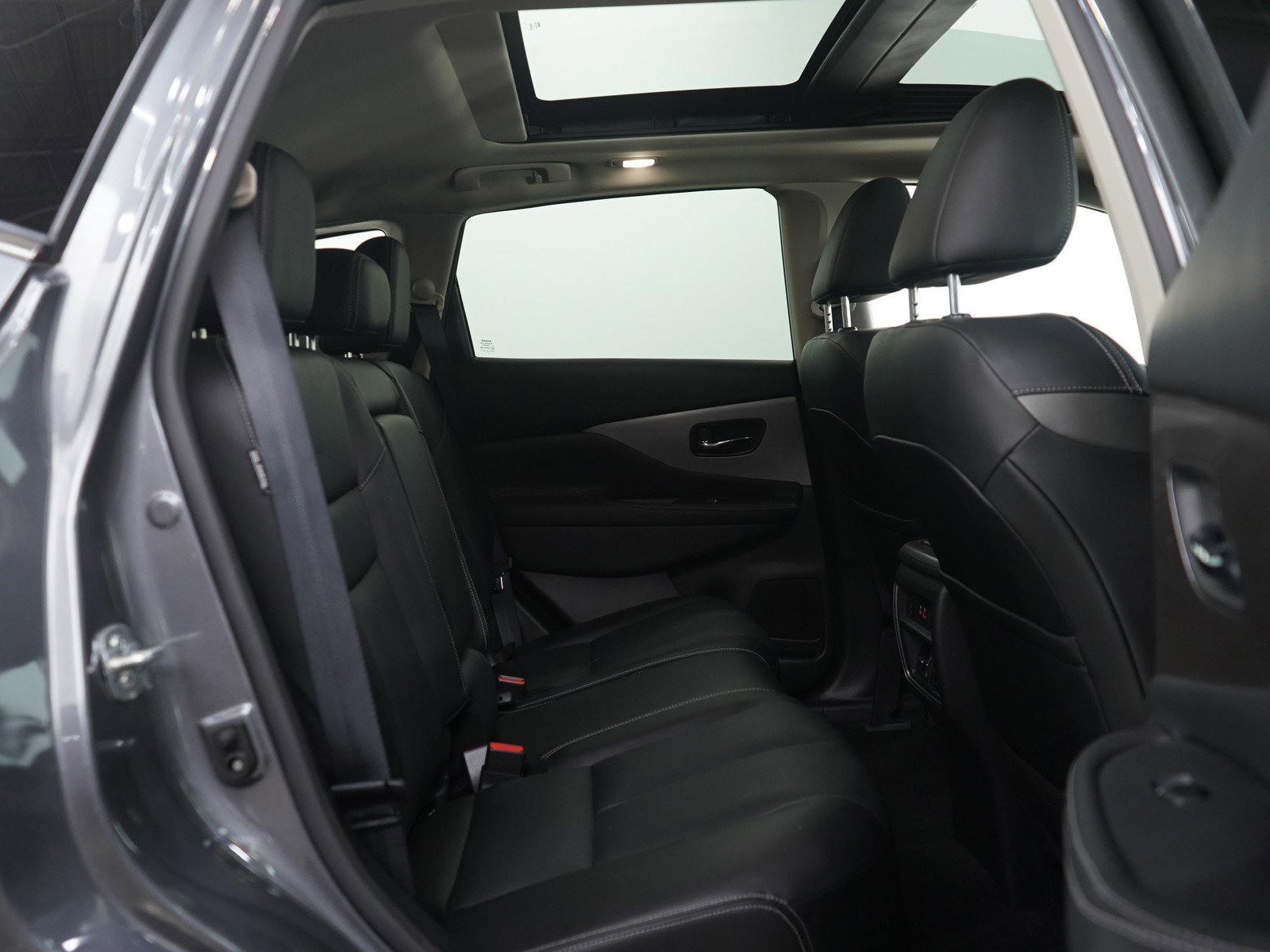 Used 2024 Nissan Murano SL image 11