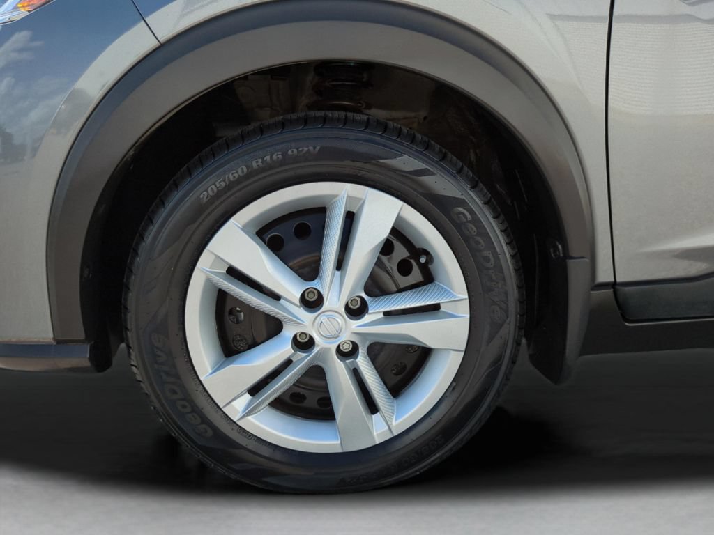 Certified 2025 Nissan Kicks Play S FWD image 24
