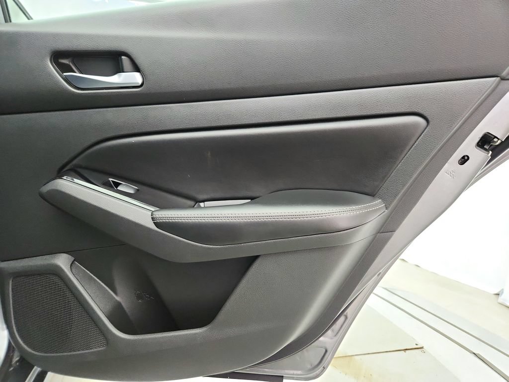 Used 2023 Nissan Altima 2.5 SL FWD image 31