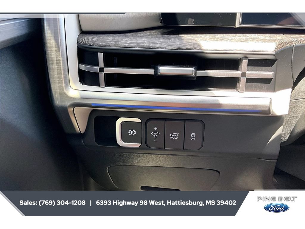 Used 2025 Hyundai Santa Fe Calligraphy FWD image 23