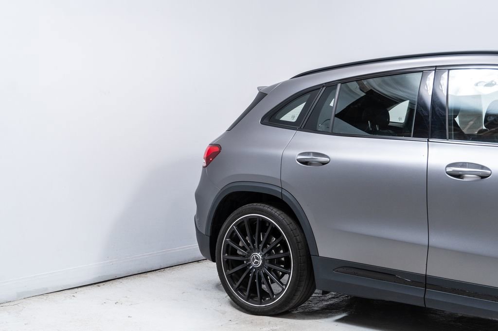 Used 2023 Mercedes-Benz GLA 35 AMG 4MATIC image 11