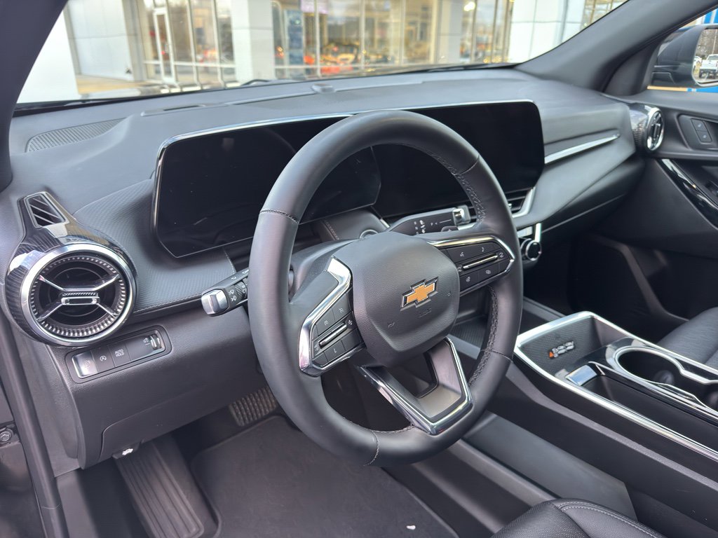 Used 2025 Chevrolet Equinox LT w/ Convenience Package II image 8