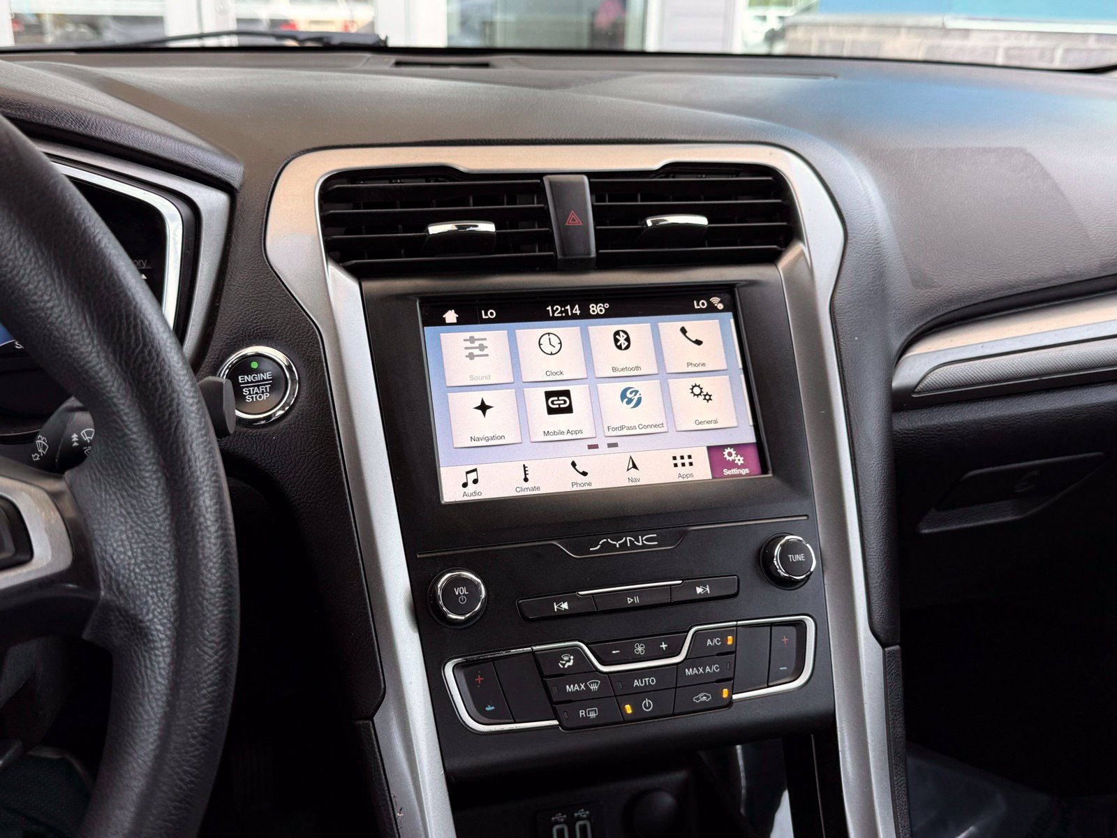 Used 2019 Ford Fusion SE FWD image 31