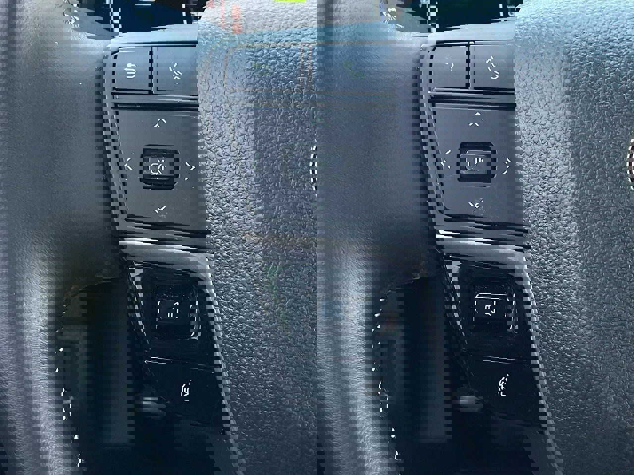 Used 2025 Toyota Camry SE image 22