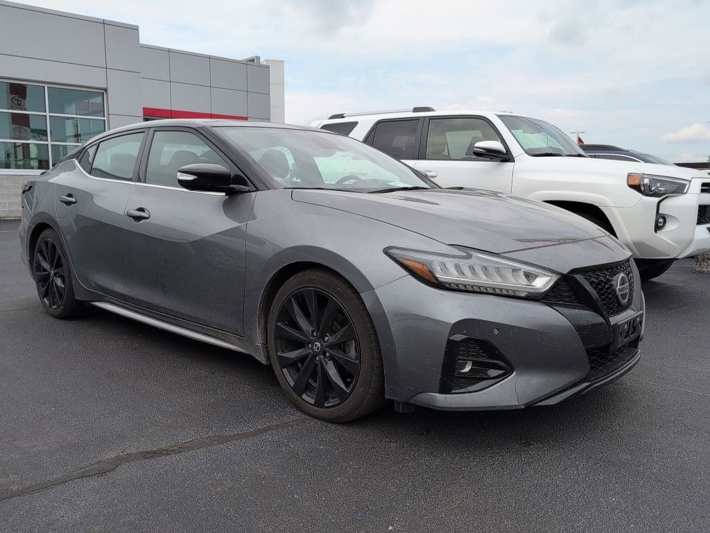 Used 2021 Nissan Maxima SR w/ Sport Mat Group FWD image 2