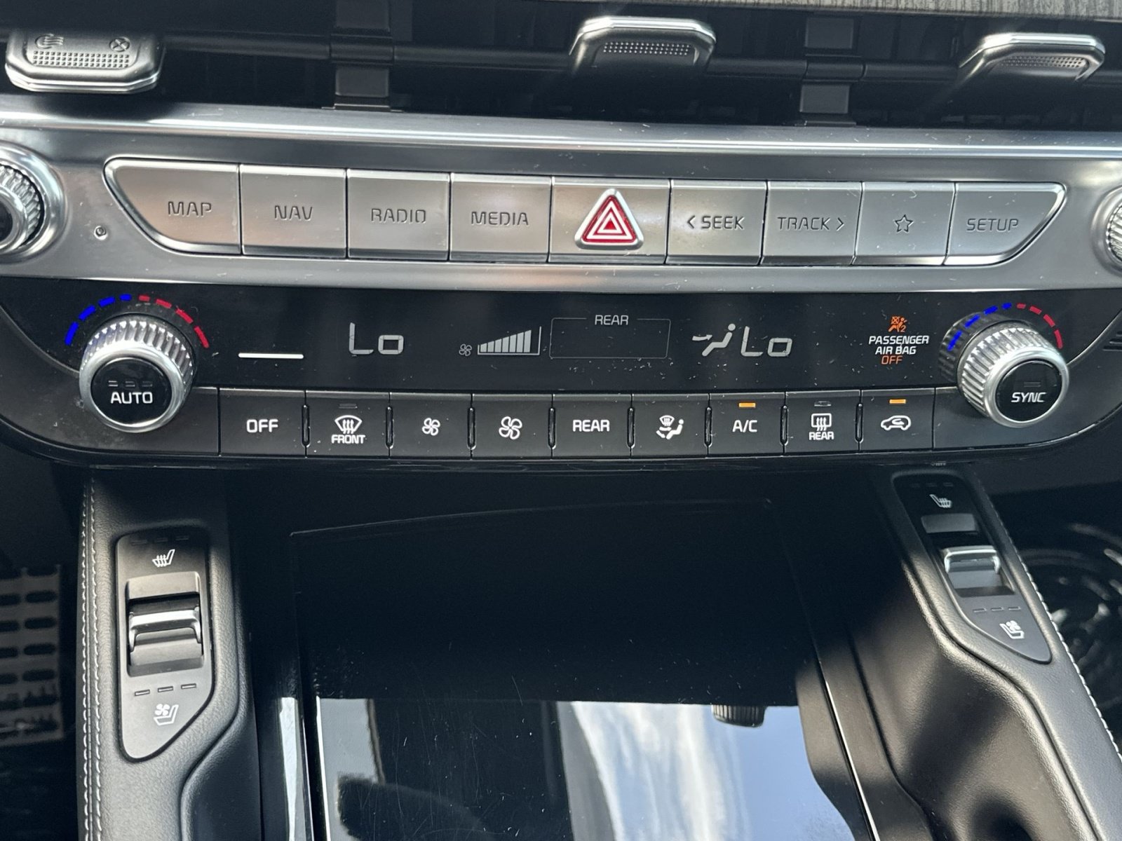 Used 2023 Kia Telluride SX FWD image 29