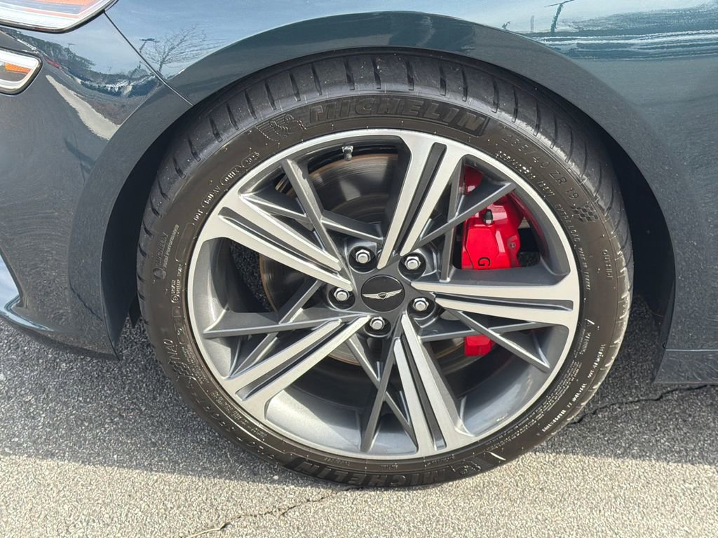 Used 2024 Genesis G70 3.3T Advanced image 11