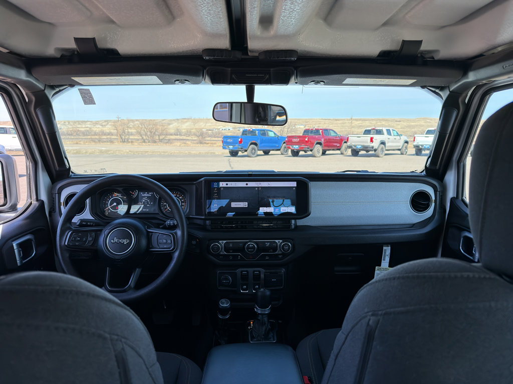 Used 2025 Jeep Wrangler Sport image 22