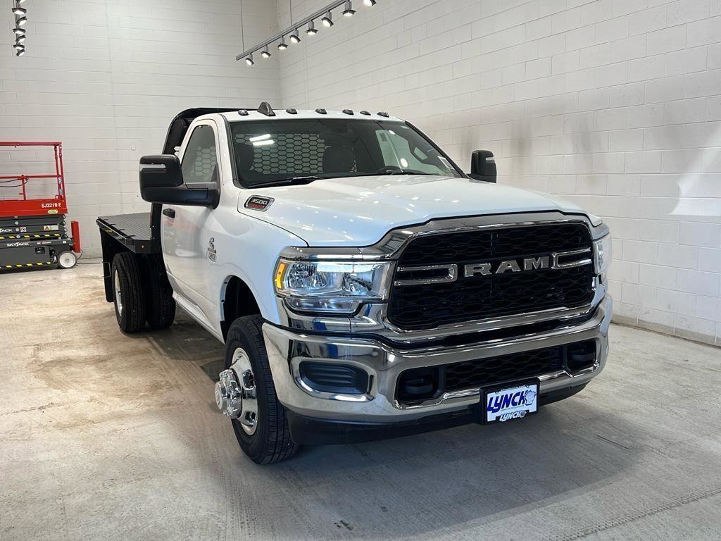 New 2024 RAM 3500 Tradesman image 3