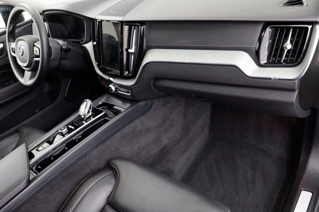 Used 2025 Volvo XC60 T8 Ultra w/ Protection Package Premier image 22