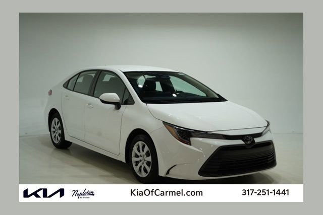 Used 2025 Toyota Corolla LE image 1