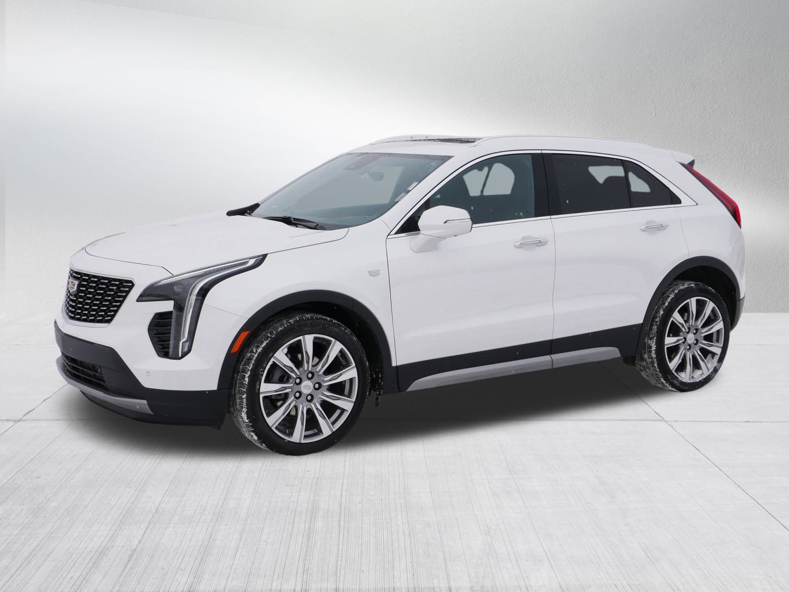 Certified 2022 Cadillac XT4 Premium Luxury w/ Technology Package image 4