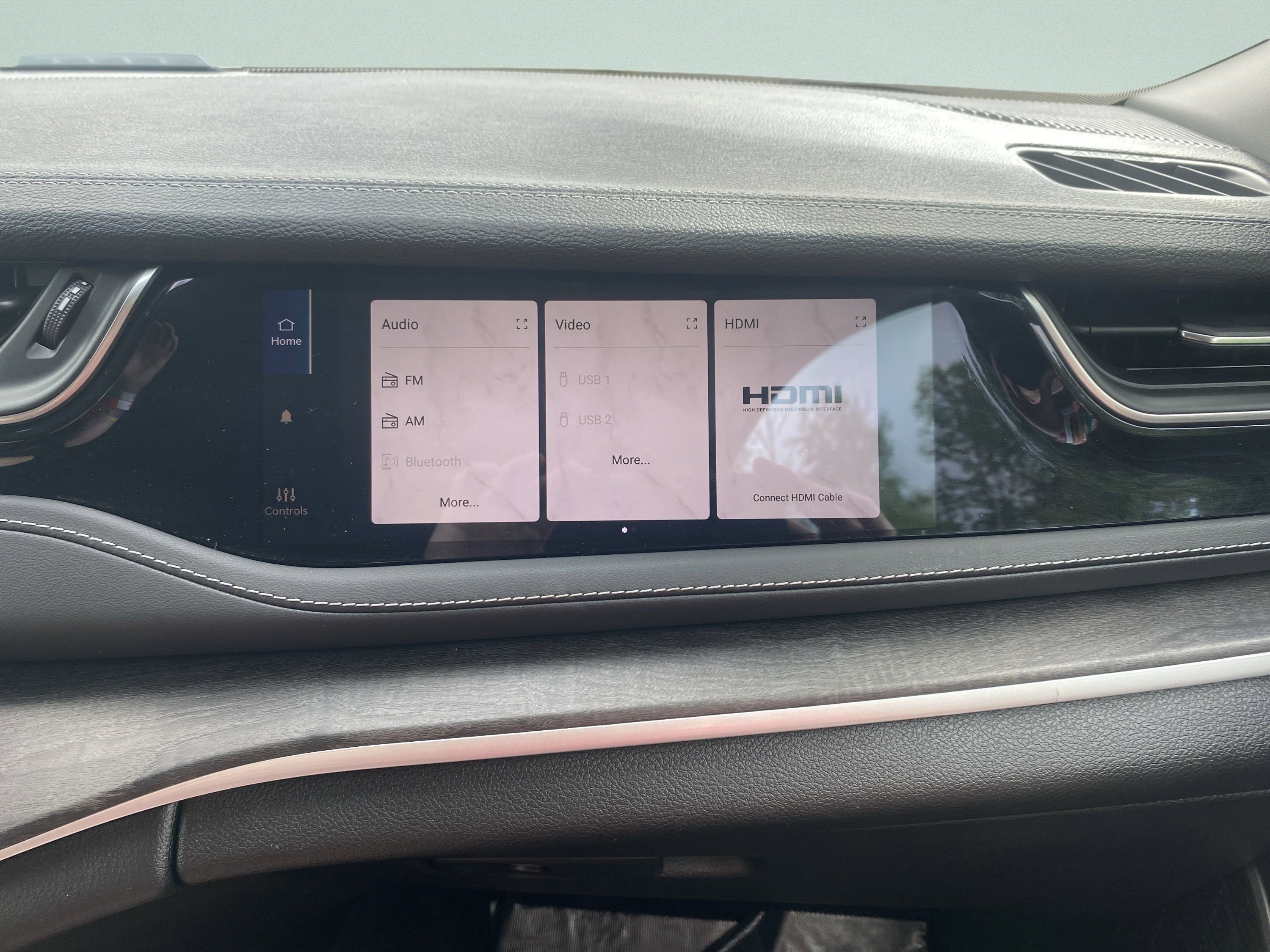 Used 2023 Jeep Grand Cherokee 4WD 4xe image 22