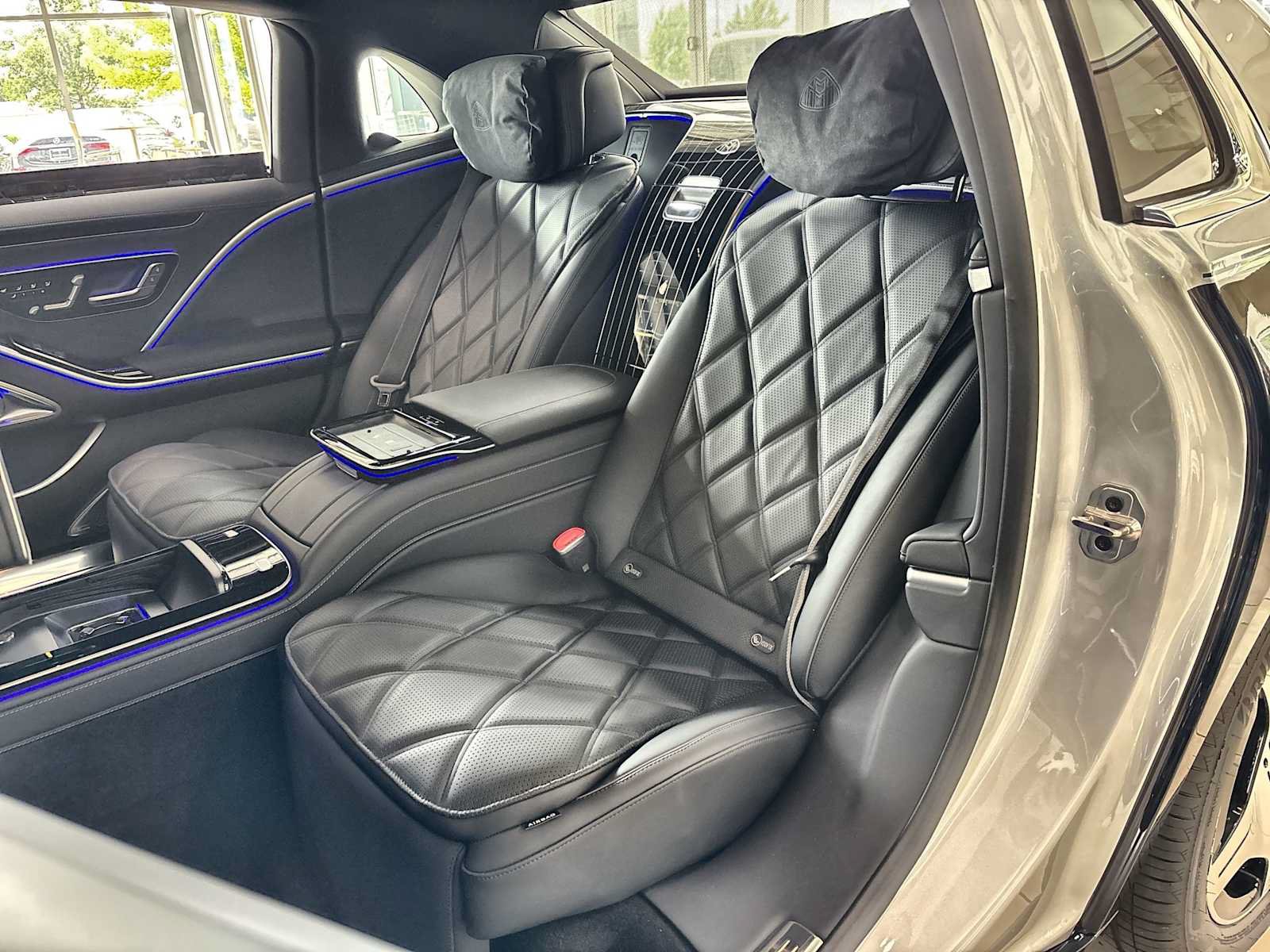 New 2026 Mercedes-Benz Maybach S 580 4MATIC image 4