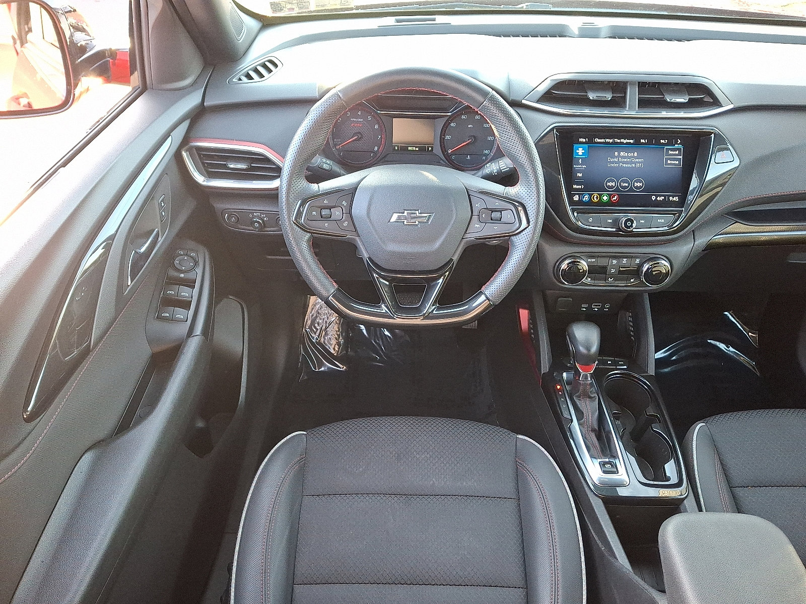 Used 2023 Chevrolet TrailBlazer RS w/ Convenience Package image 11