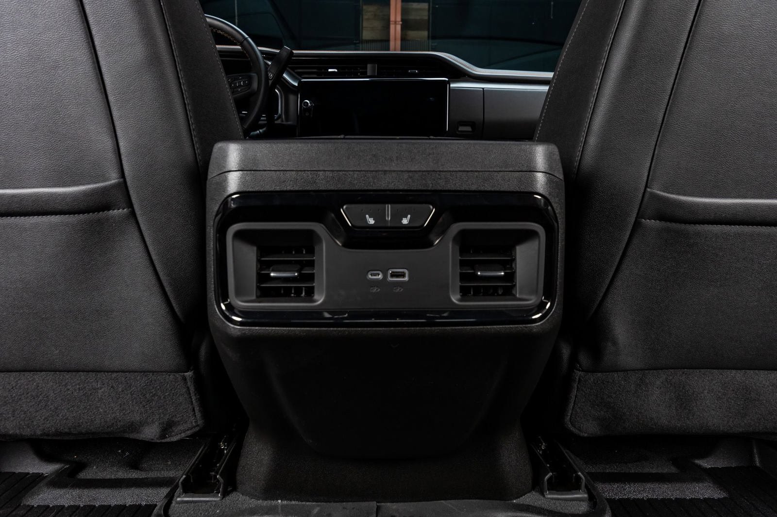 Used 2025 GMC Sierra 2500 AT4 w/ AT4 Premium Plus Package AWD/4WD image 33