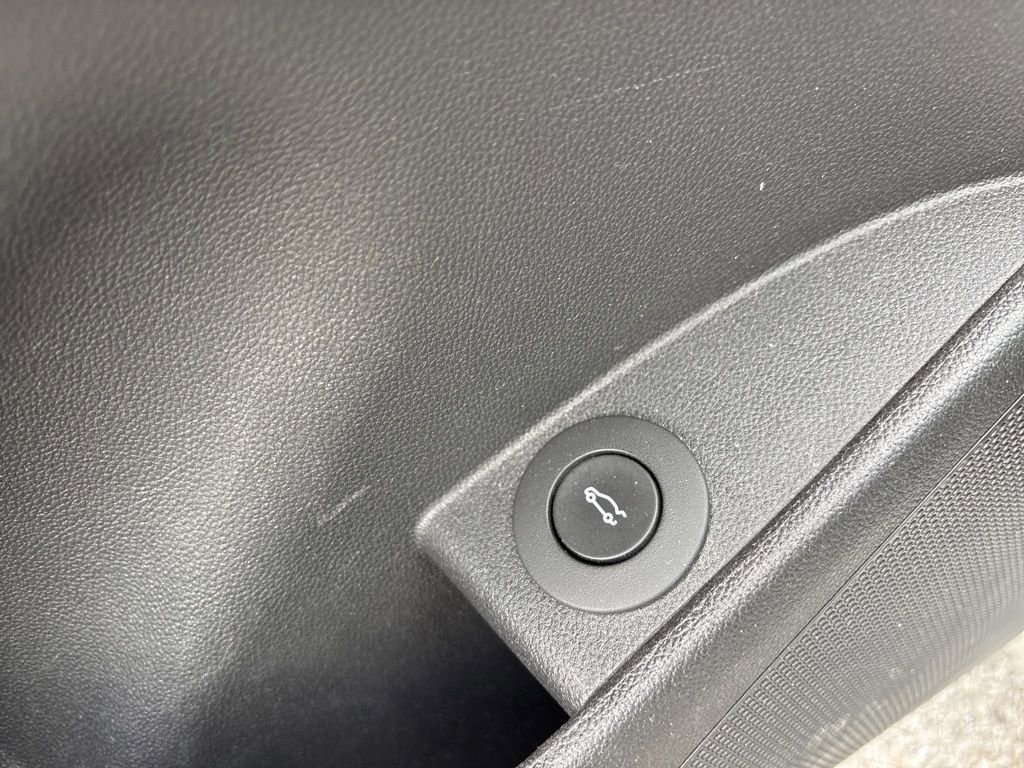 Used 2017 Buick LaCrosse Essence w/ Sights and Sounds Package image 29