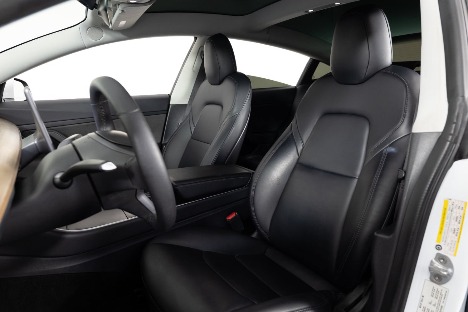 Used 2020 Tesla Model 3 Standard Range Plus RWD image 16