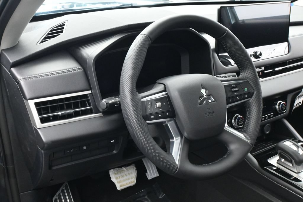 New 2026 Mitsubishi Outlander SEL FWD image 15