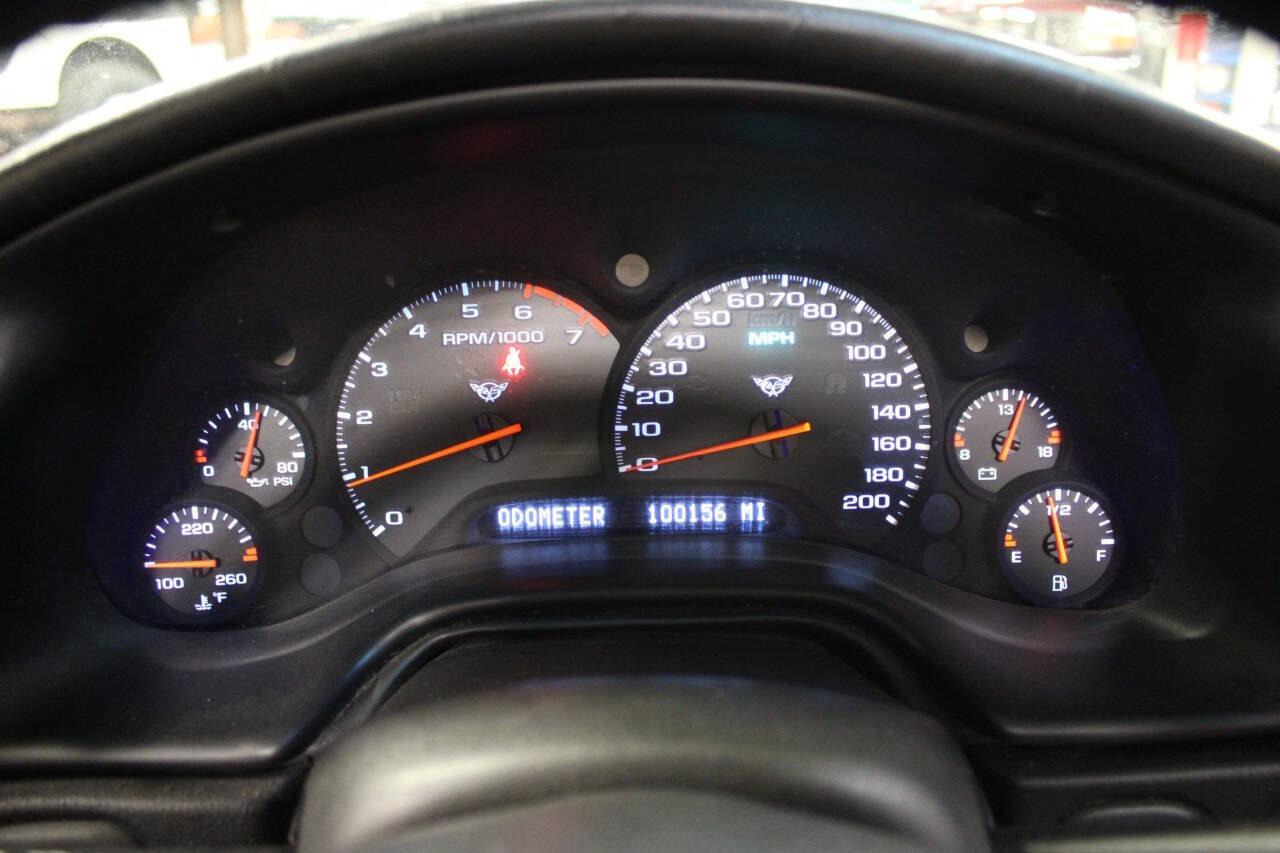Used 2001 Chevrolet Corvette Coupe w/ Preferred Equipment Group2 RWD image 38