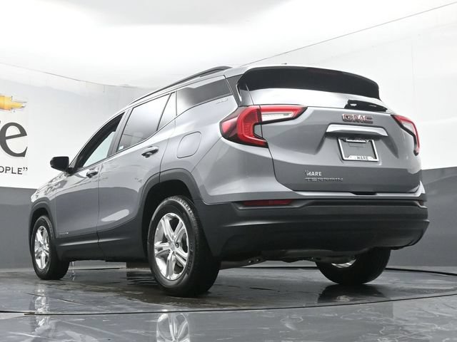 Used 2023 GMC Terrain SLE w/ Driver Convenience Package FWD image 5