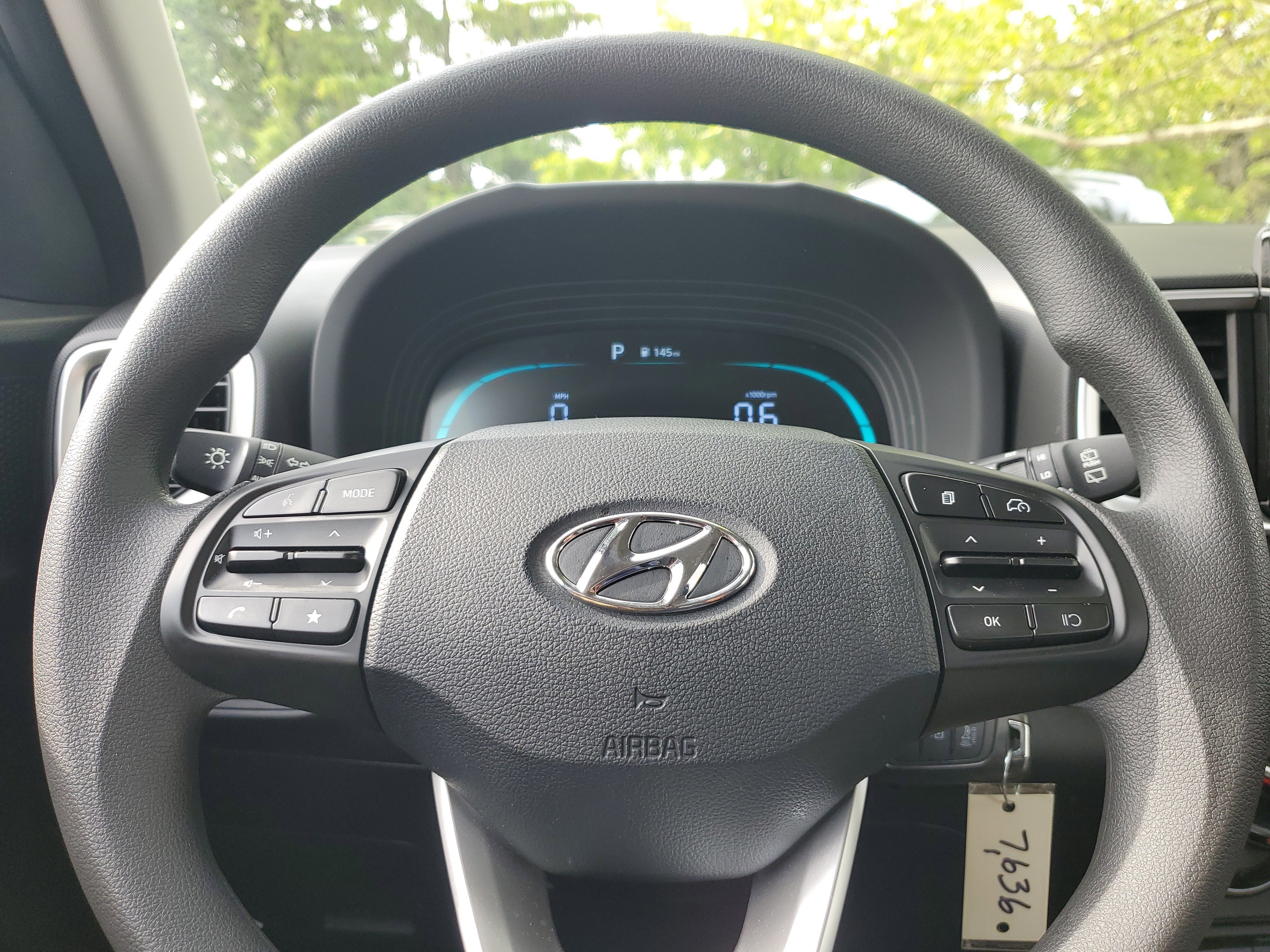 Used 2025 Hyundai Venue SE FWD image 19