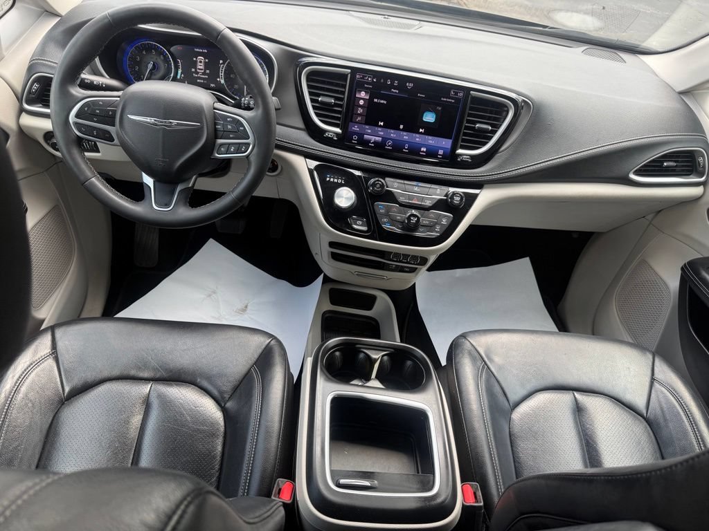 Used 2022 Chrysler Pacifica Touring-L AWD/4WD image 48