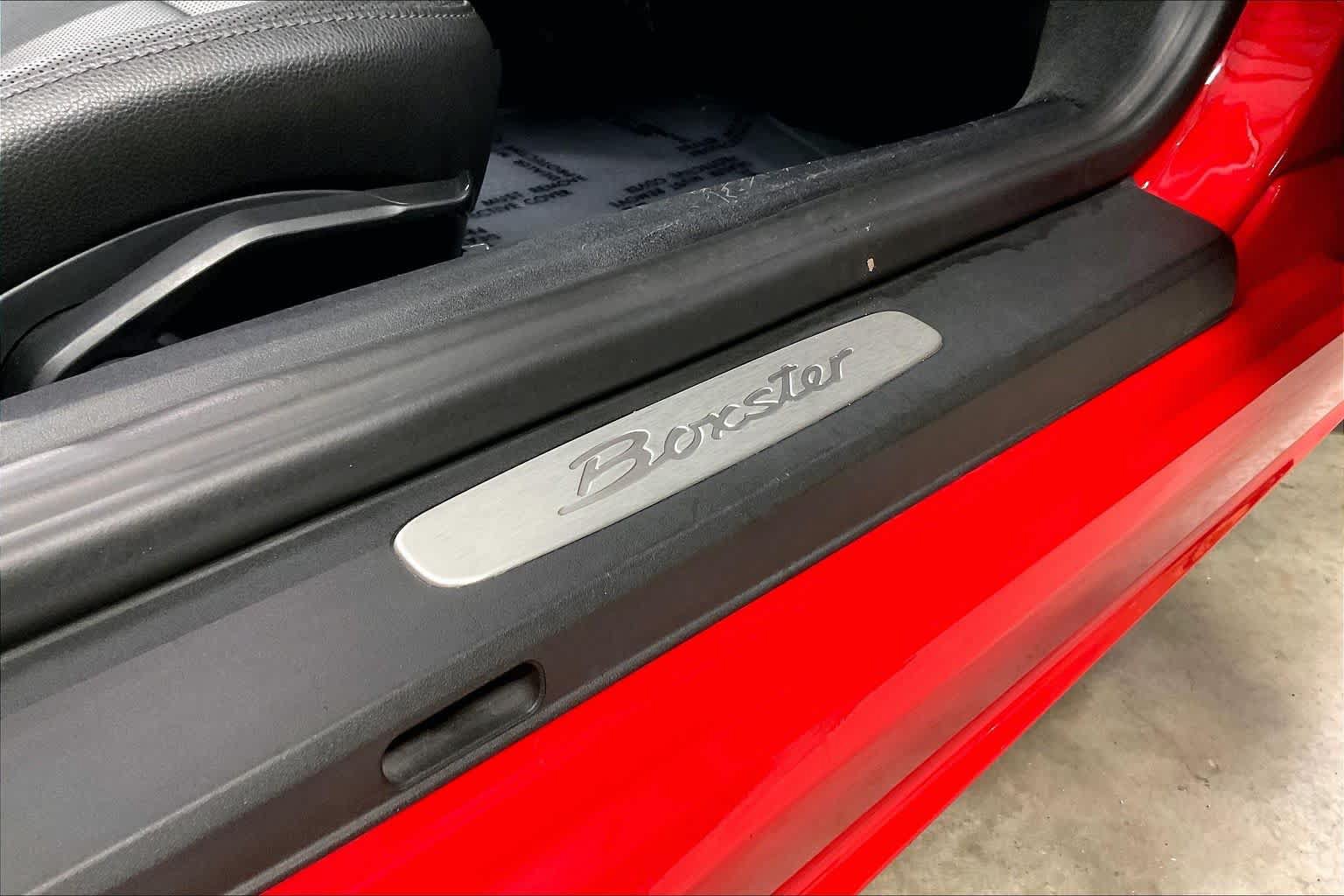 Used 2018 Porsche 718 Boxster RWD image 31