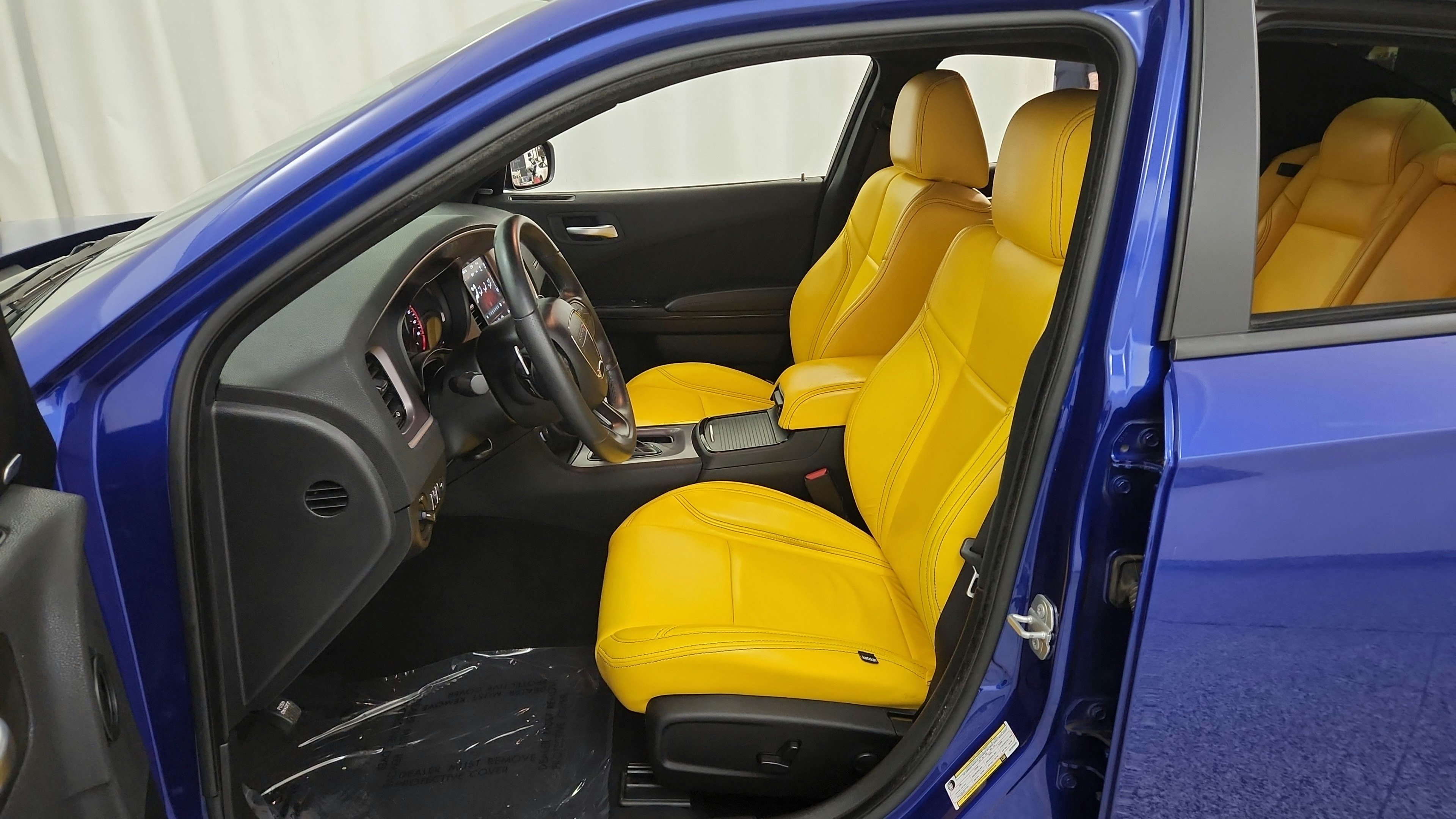 Used 2022 Dodge Charger R/T w/ Blacktop Package RWD image 18
