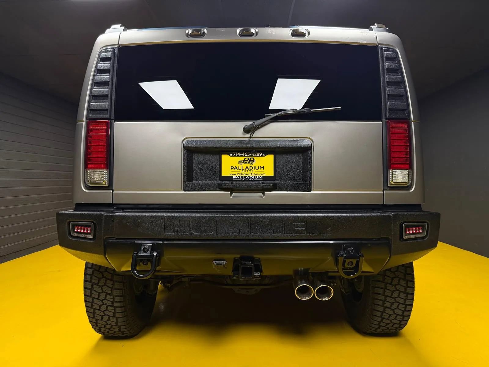Used 2005 HUMMER H2 w/ Preferred Equipment Group AWD/4WD image 5