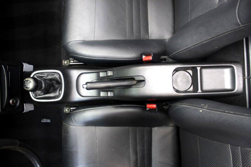 Used 2004 Toyota MR2 image 31