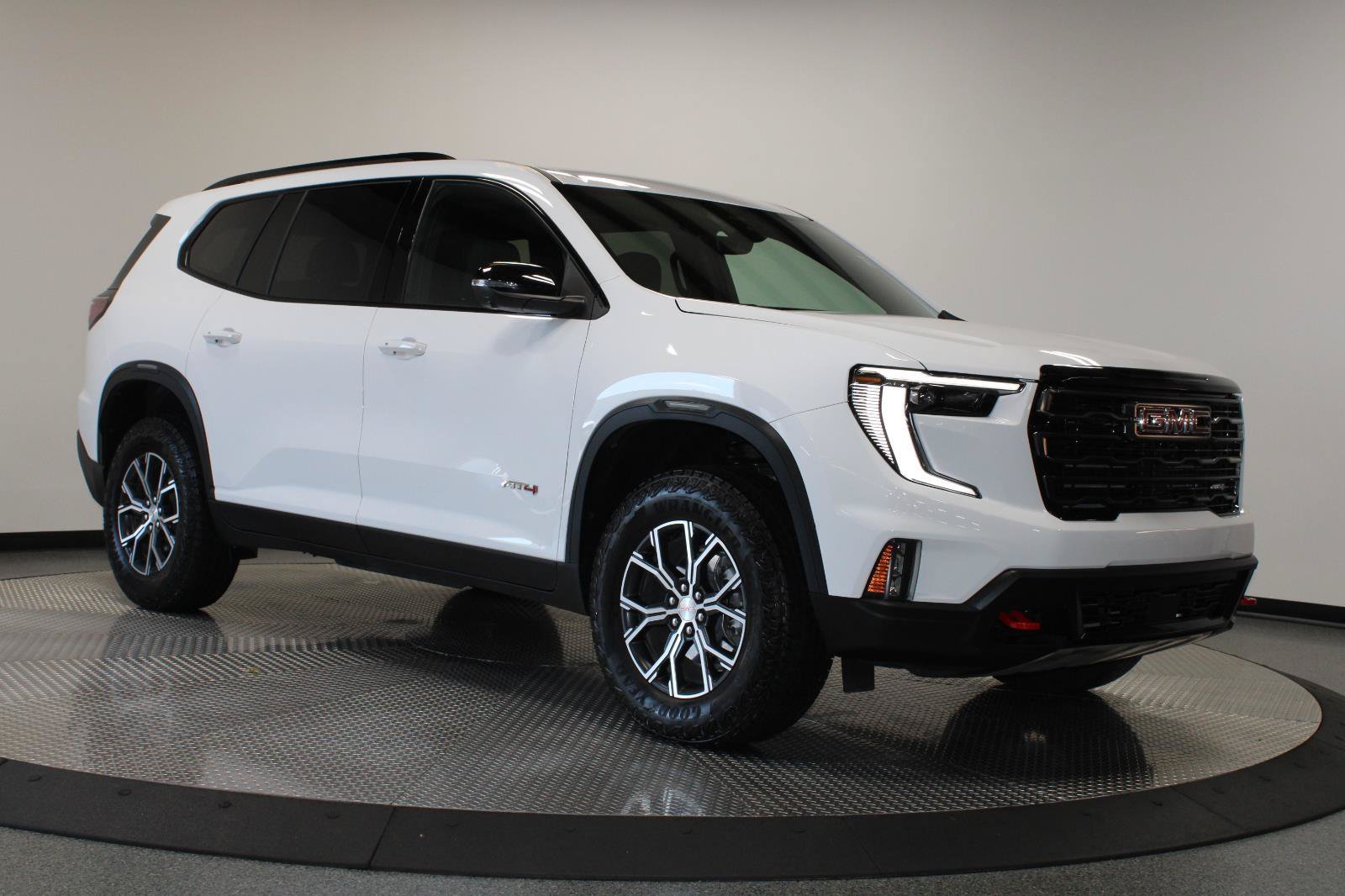 Used 2026 GMC Acadia AT4 w/ Luxury Package AWD/4WD image 15
