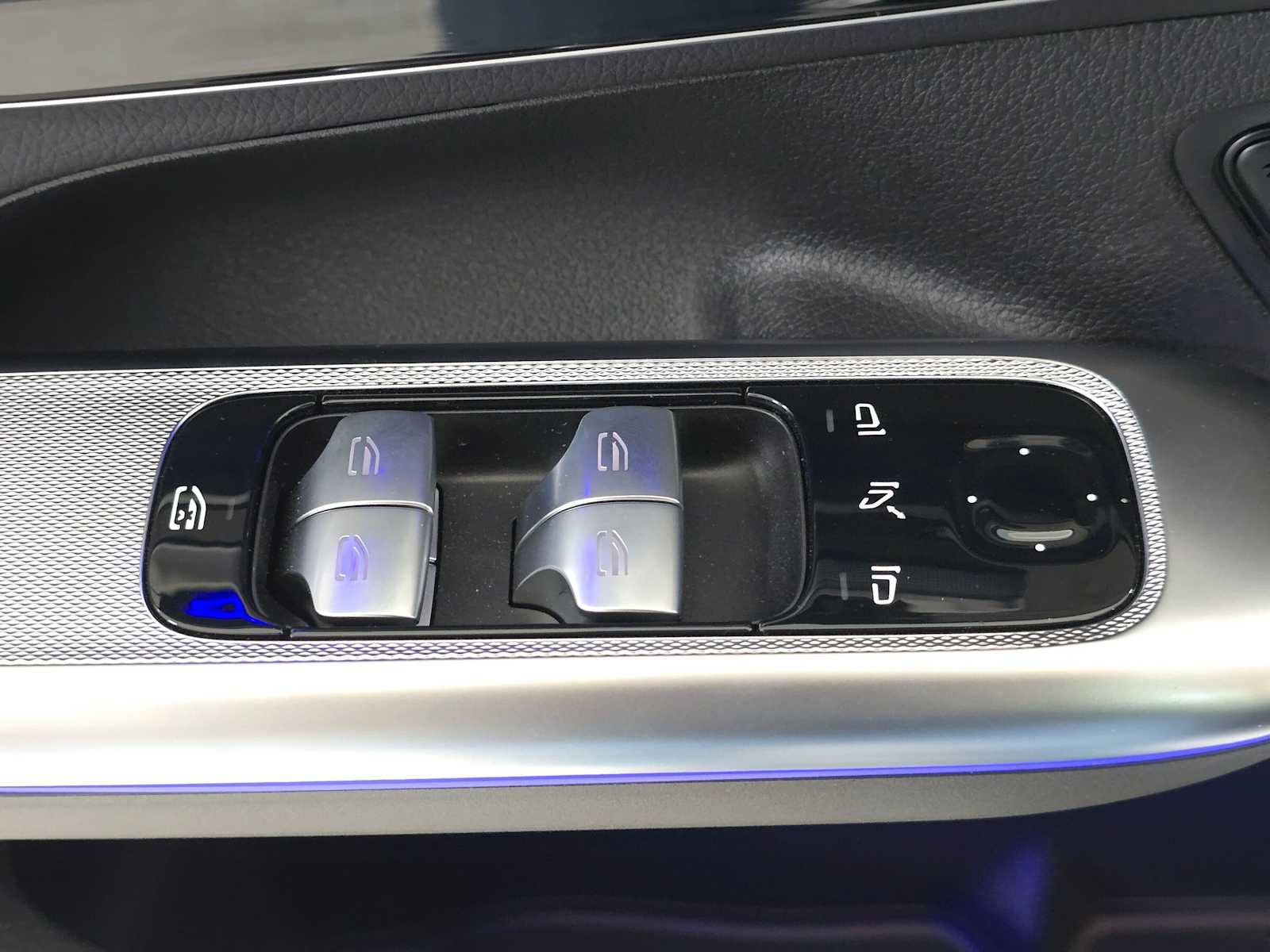 New 2026 Mercedes-Benz EQE 320 4MATIC Sedan image 25