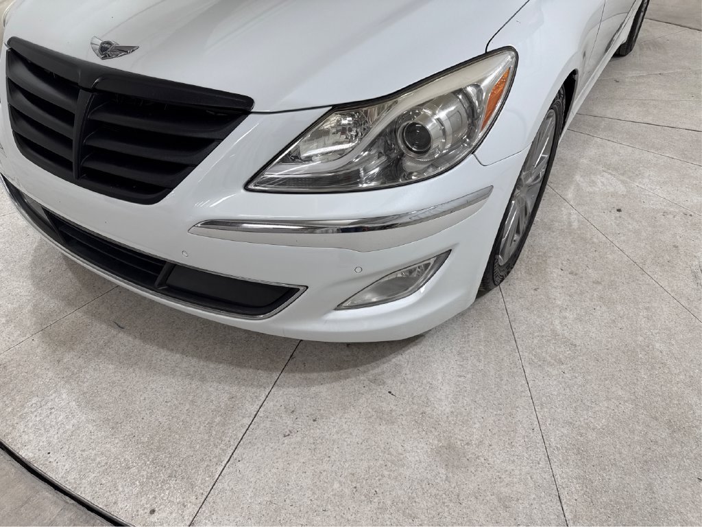 Used 2012 Hyundai Genesis 3.8 w/ Premium Pkg RWD image 14