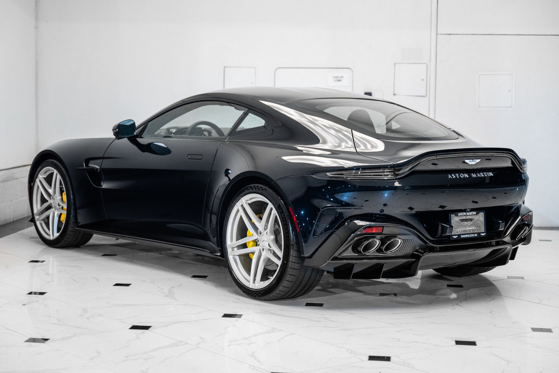 New 2026 Aston Martin V8 Vantage Coupe image 2